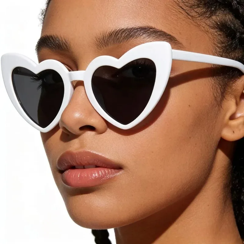 Sunglasses Uv400 - نظارات شمسية بتصميم قلب أبيض كرتوني،