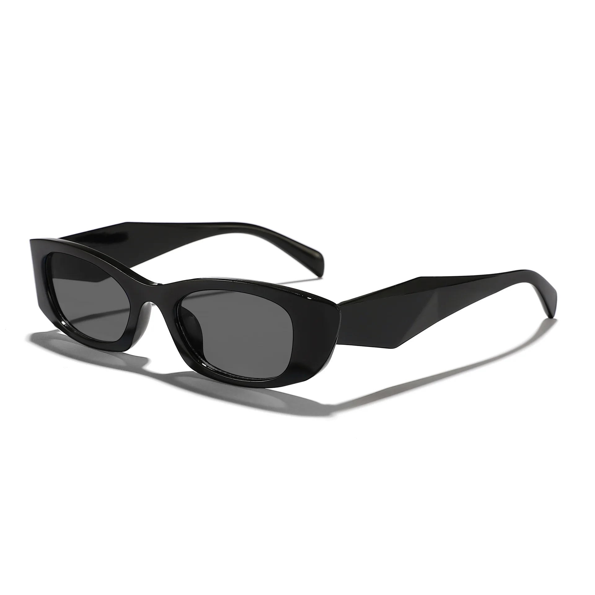 نظارات شمسية مربعة صغيرة بتصمي - مراجعة Designer Sunglasses وسعره